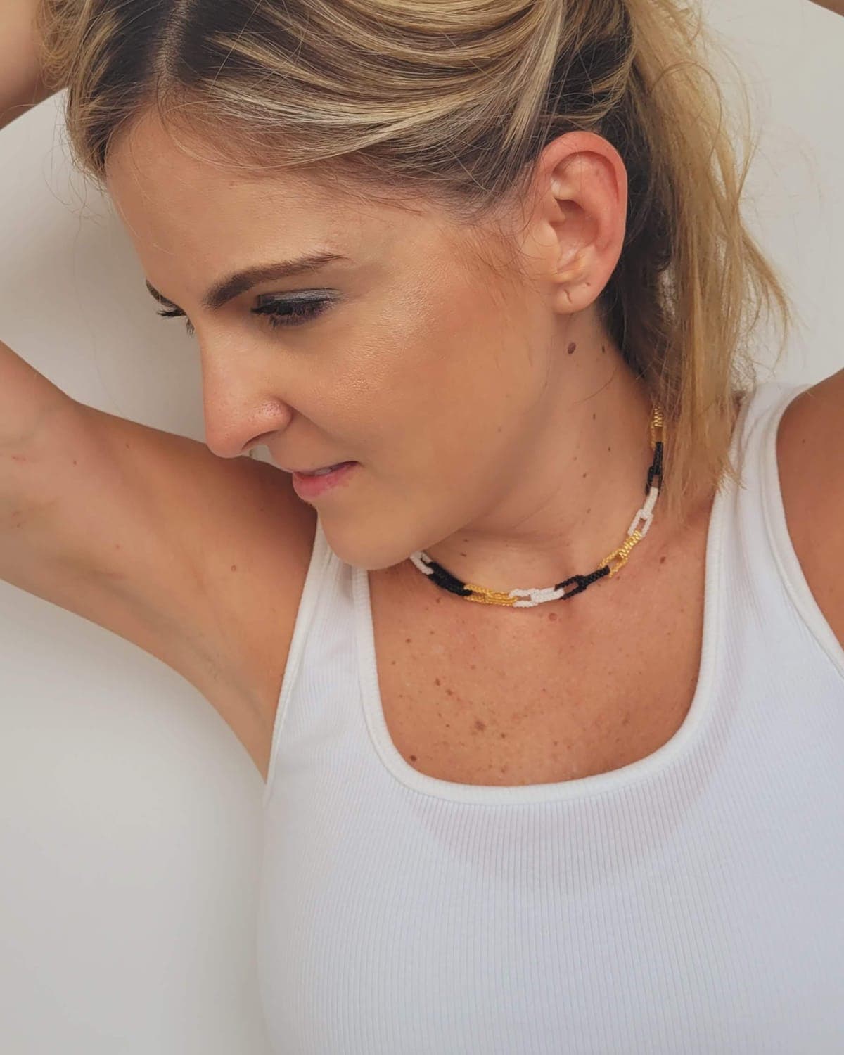 Choker Eslabones, tejido a mano en miyuki