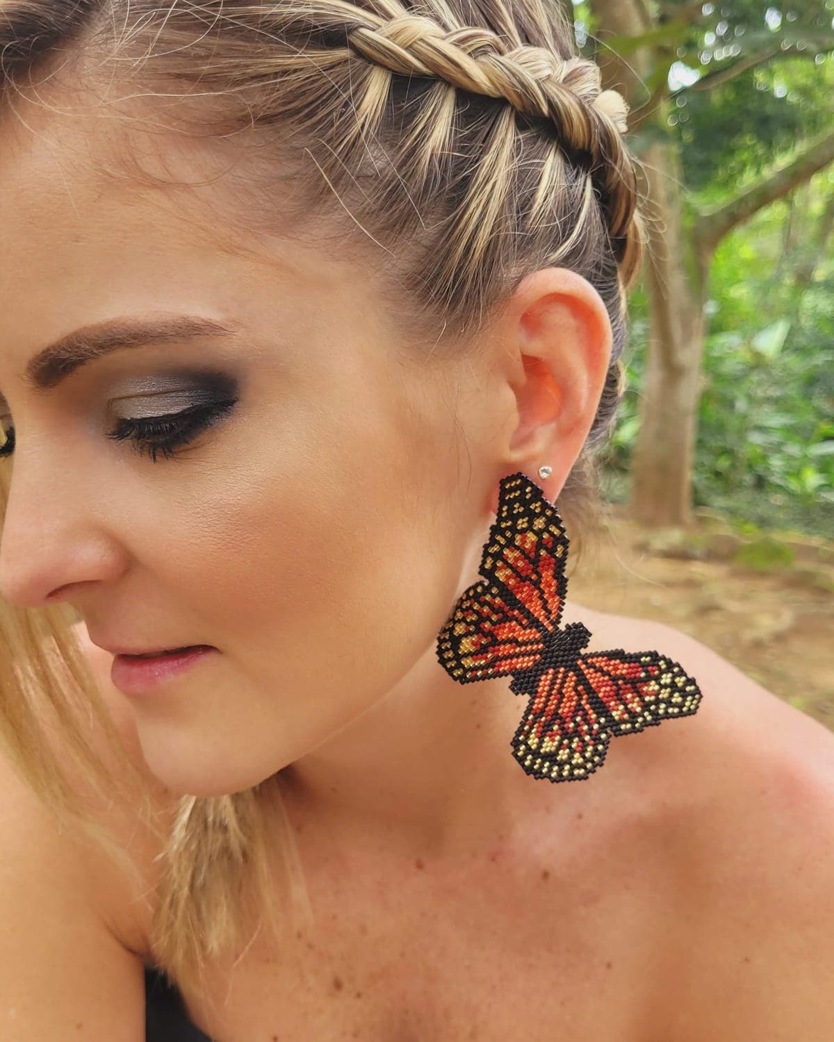Monarca, aretes tejido a mano en miyuki