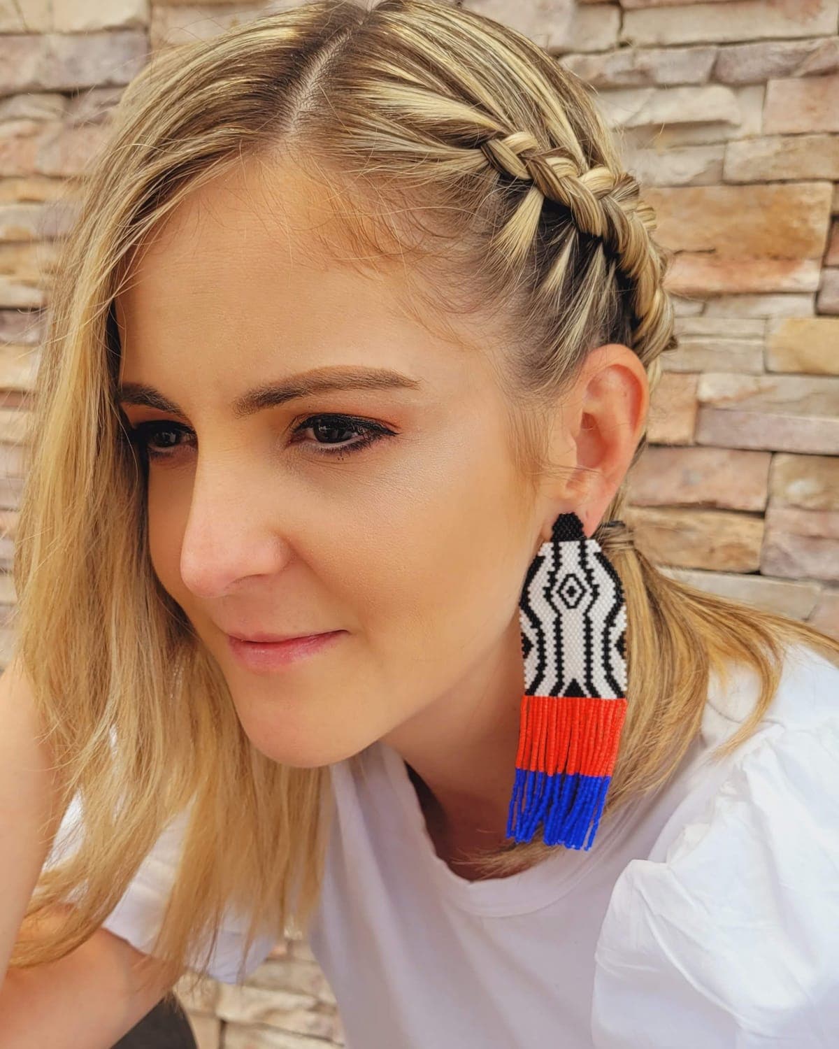 Zebra de Colores, aretes tejido a mano en miyuki